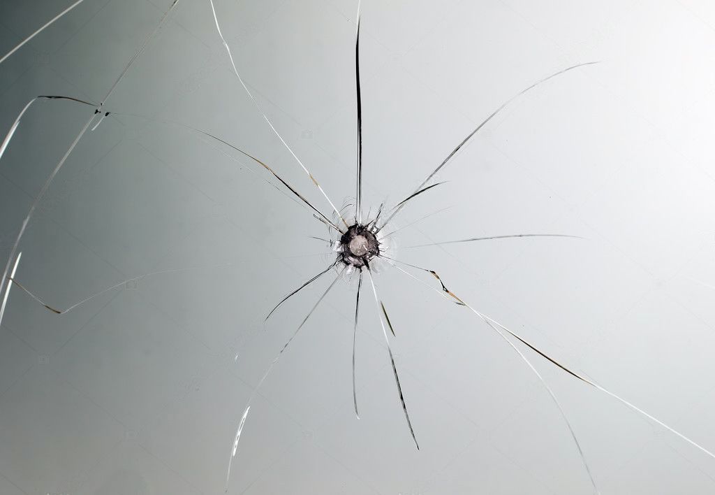 5 Things You Should Know About A Windshield Spider Crack